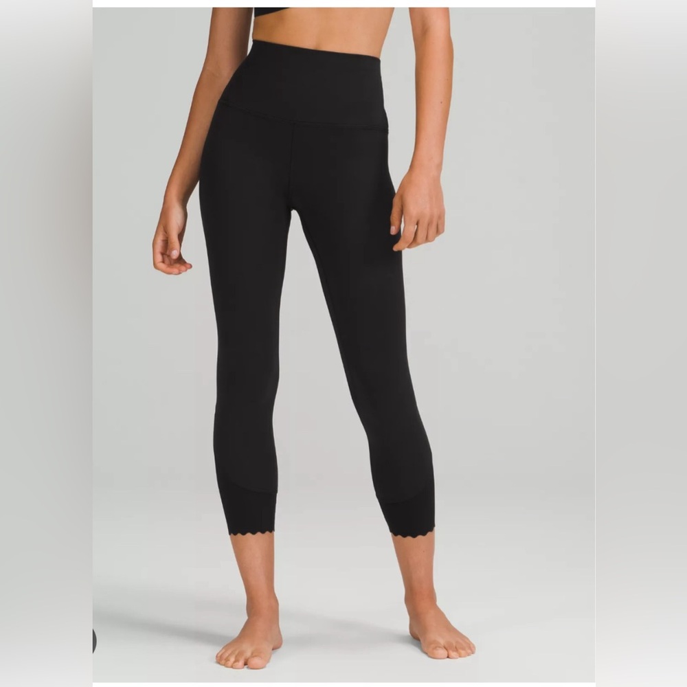 Lululemon Athletica Black Align Scallop Leggings 25”